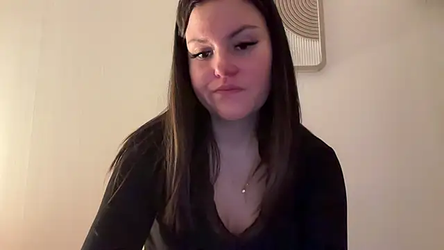 kiaraaaa75 live sex cam