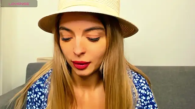 _ellen_meow_'s cam snapshot