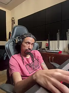 FavelaDaddyCum live sex cam