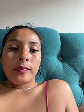 Cami_Leon2's cam snapshot