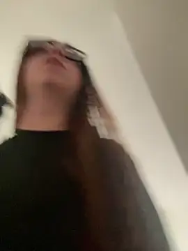 Cloew_Marz's cam snapshot