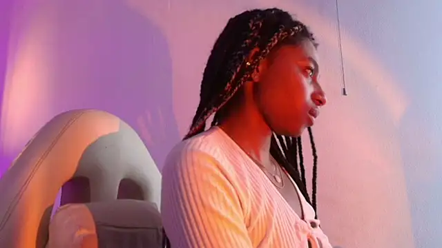 Queen_perla_ live sex cam