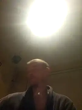 piercingpik's cam snapshot