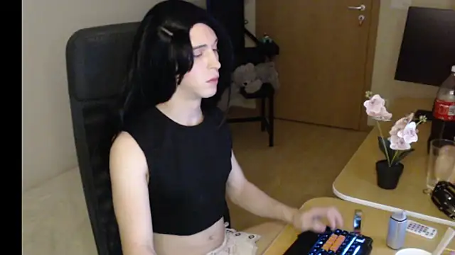 Pearl_Inferno's cam snapshot