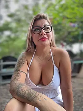 DIANITA_1988 live sex cam