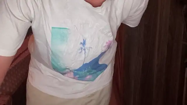 MakeMeAwareAah's cam snapshot