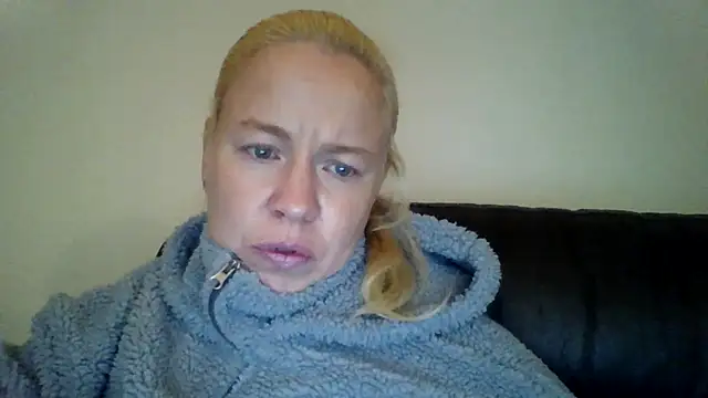 jennyblondeuk's cam snapshot