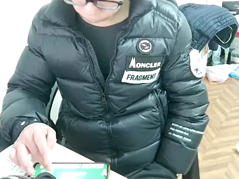 zwc147369's cam snapshot