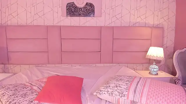 BellaSwwan's cam snapshot