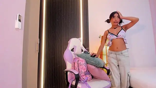 Scarlet_Vixen_'s cam snapshot