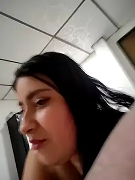 mialorents's cam snapshot