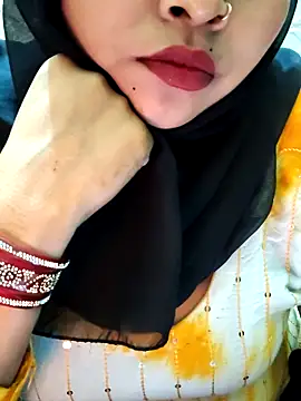 Indian-Nazia's cam snapshot