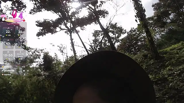 esmeralda_li's cam snapshot