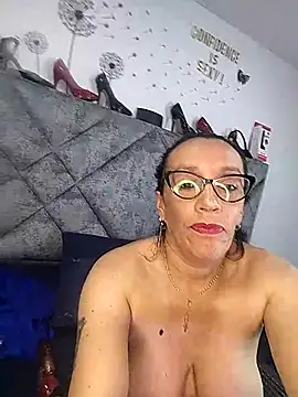 Shantey_Laurent's cam snapshot