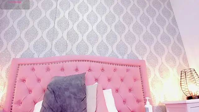 amara_rousse's cam snapshot