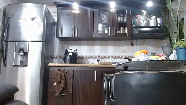 Diosasky live sex cam