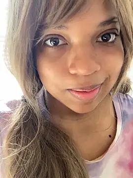 AwkwardJasminee live sex cam