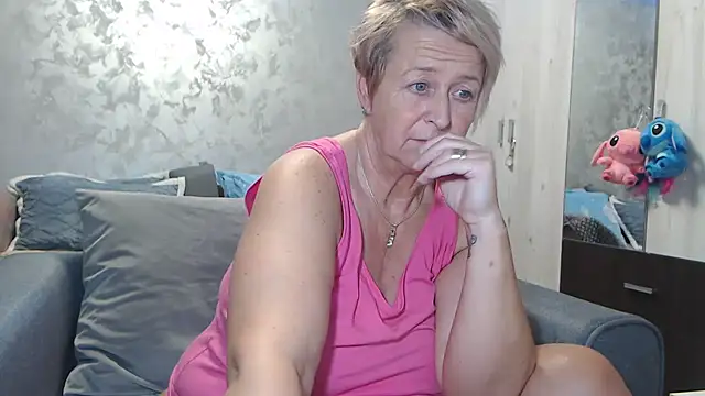 RosesandLillies's cam snapshot