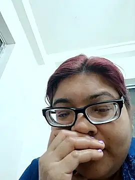 Elie_Hallway's cam snapshot