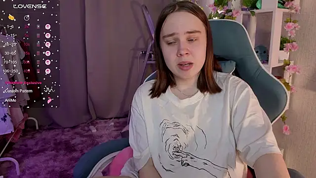 lunalyna's cam snapshot