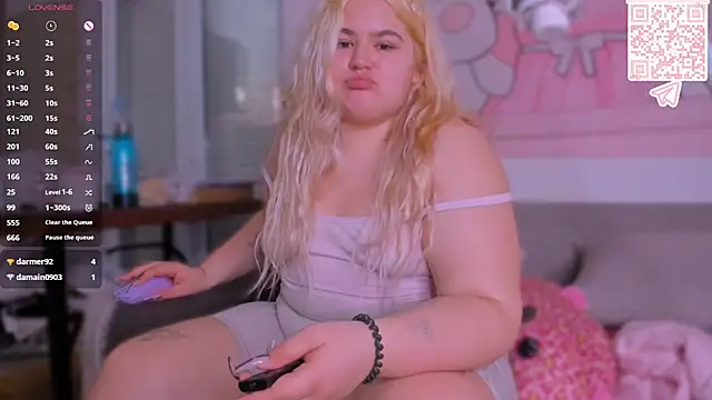 Freakcute_'s cam snapshot