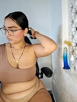 Mia_em's cam snapshot