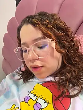 Lucyklein2022's cam snapshot