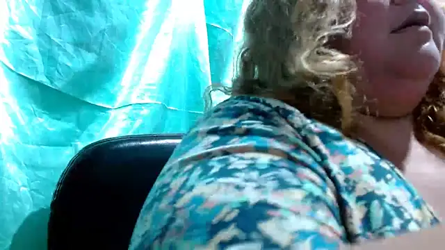 bbwsquirt's cam snapshot