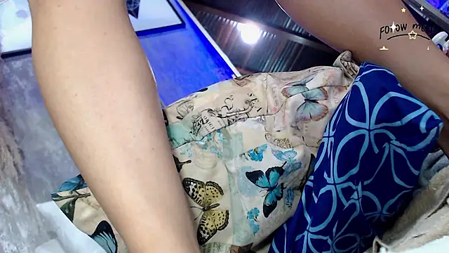 Lena_helleen live sex cam