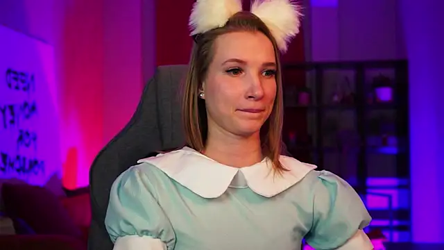 Megan_Rodgers's cam snapshot