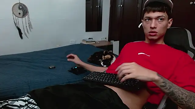 aaron_blug live sex cam