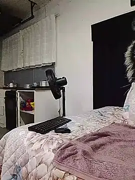 MassiveBoobsxxxx live sex cam