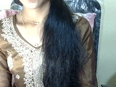 Khushi_v's cam snapshot