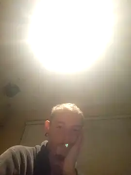 piercingpik's cam snapshot