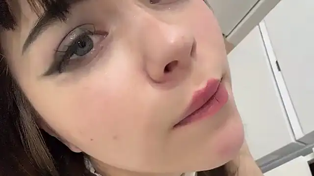 GuyedTheobid's cam snapshot