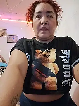 CurvyHeat's cam snapshot