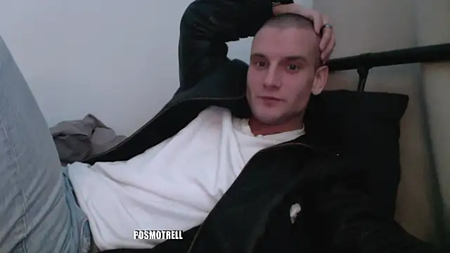 ETHAN_MOORE live sex cam