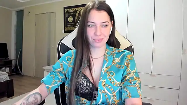 EmiLovsi's cam snapshot