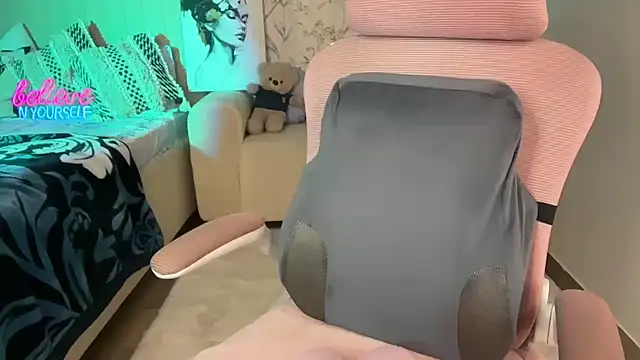 Laila_on_Fire's cam snapshot