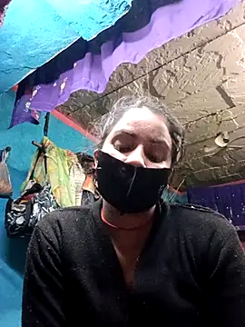 Poonam8080's cam snapshot