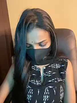 its_ur_flora's cam snapshot