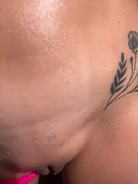 MiaFoxie's cam snapshot