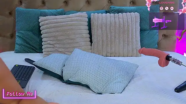 LaraQ's cam snapshot