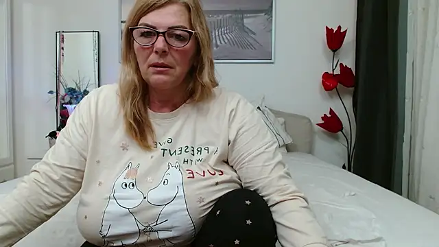 YulliaMilf's cam snapshot