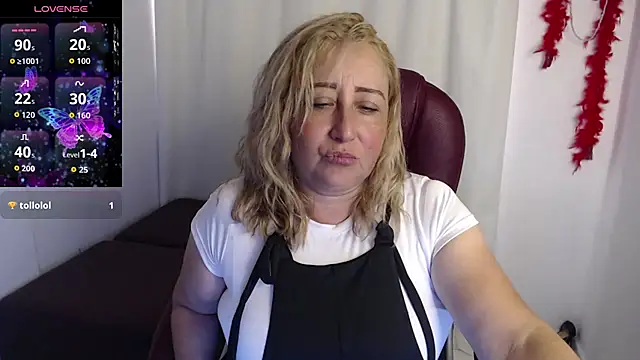 Xileny-Halliwey live sex cam