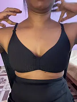 tamil_Aarathi's cam snapshot