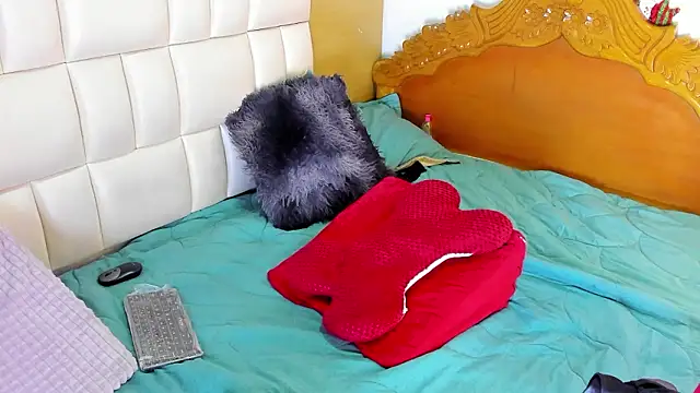 gyda_bahiana's cam snapshot