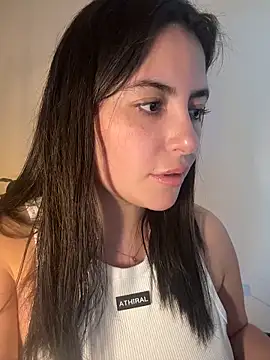 sukhakunis1 live sex cam