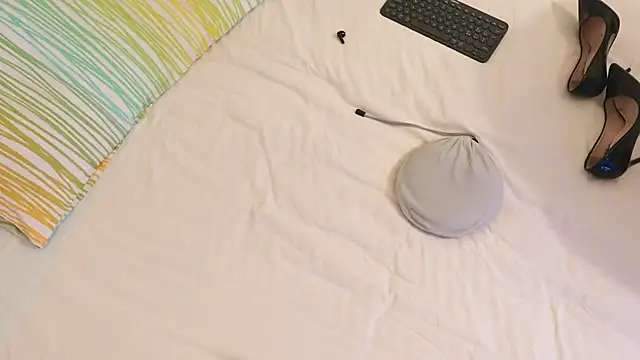 MorganaLegs's cam snapshot