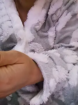 Rouzalinda_1's cam snapshot